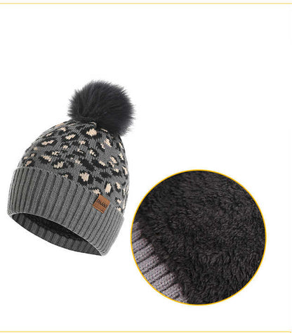 Light Grey Women's 3-Piece Winter Knit Set - Leopard Print Plush Lined Beanie Hat, Scarf & Touchscreen Gloves